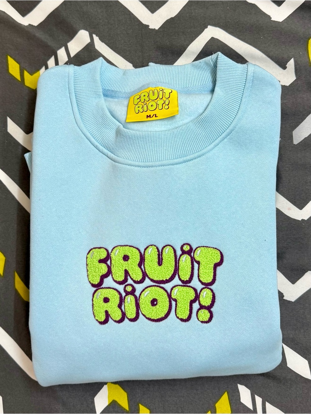 Fruit Riot Blue Crewneck Sweatshirt | Size L - Picture 3 of 5